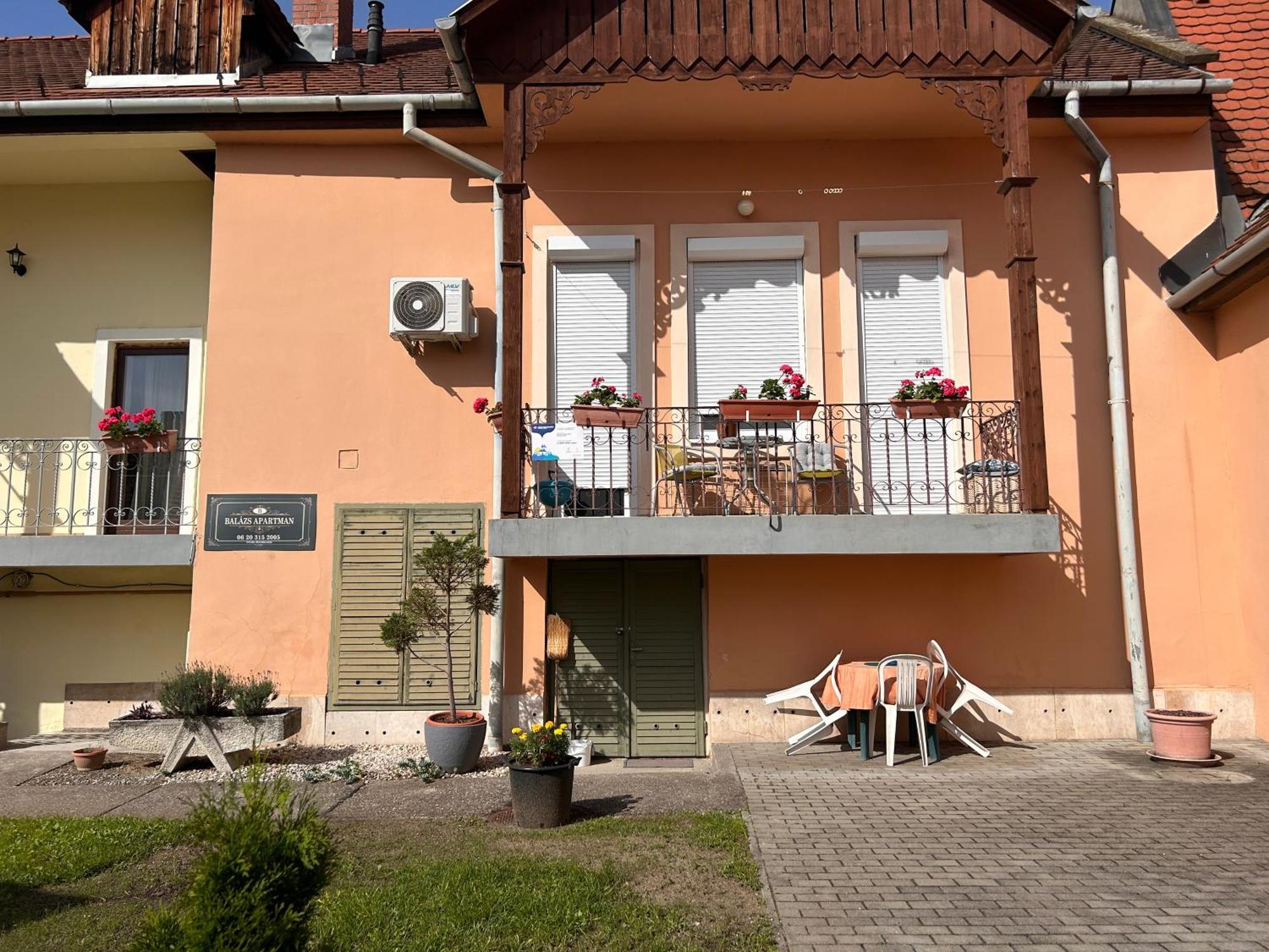 Balazs Apartman Erlau Zimmer foto